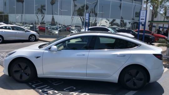 2019 Tesla Model 3 5YJ3E1EAXKF484480