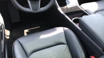 2019 Tesla Model 3 5YJ3E1EAXKF484480