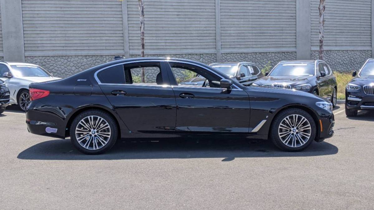 2019 BMW 5 Series WBAJA9C57KB254287