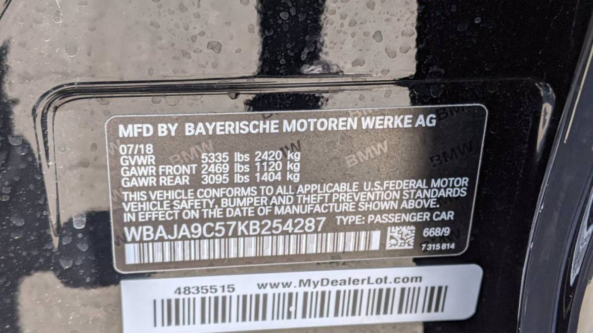 2019 BMW 5 Series WBAJA9C57KB254287