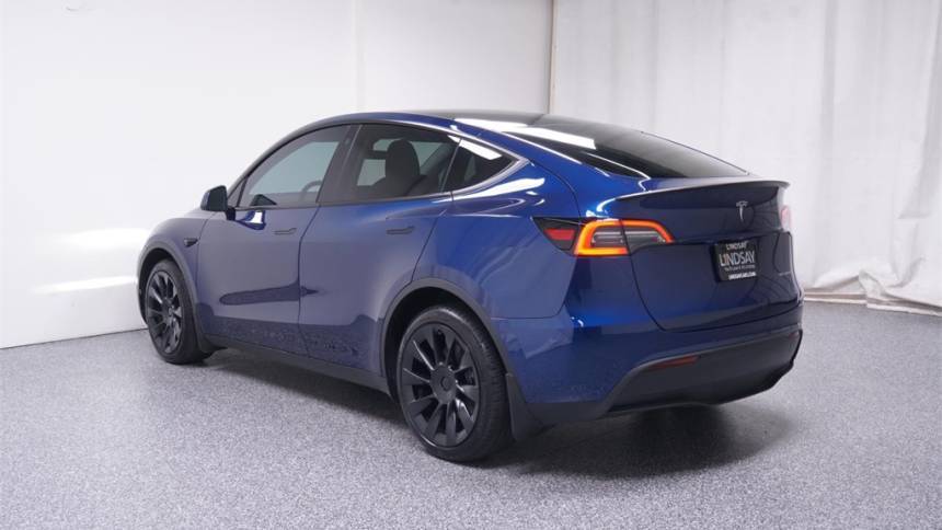 2021 Tesla Model Y 5YJYGDEE7MF123862