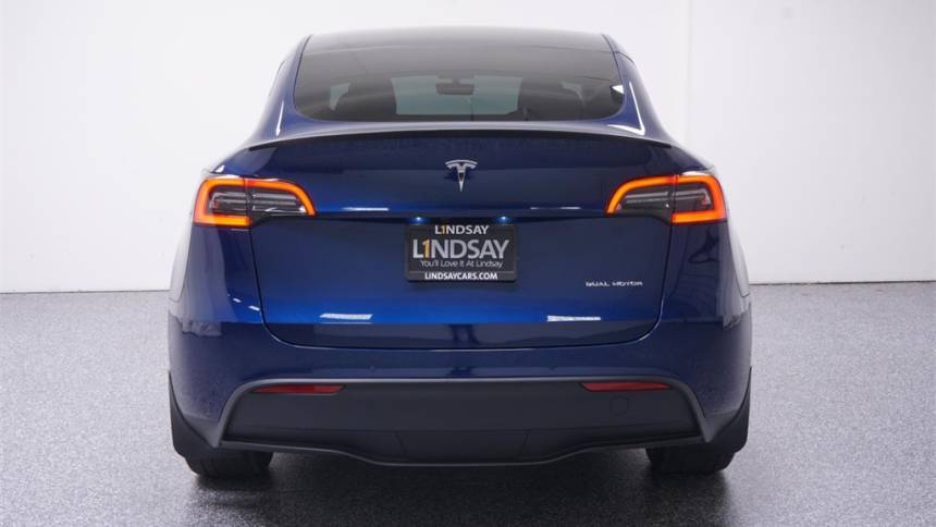 2021 Tesla Model Y 5YJYGDEE7MF123862