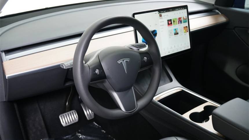 2021 Tesla Model Y 5YJYGDEE7MF123862