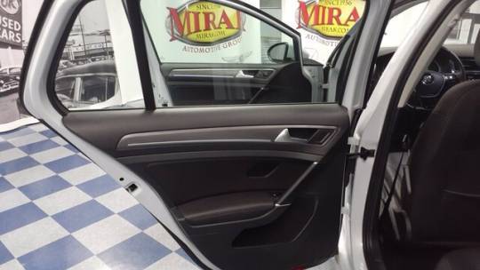2017 Volkswagen e-Golf WVWPR7AUXHW950339