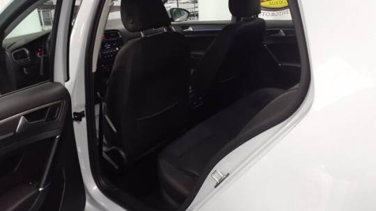 2017 Volkswagen e-Golf WVWPR7AUXHW950339