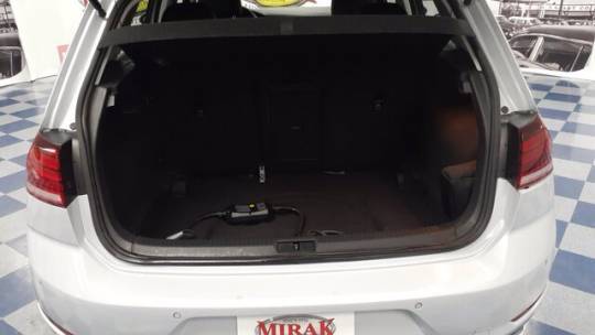 2017 Volkswagen e-Golf WVWPR7AUXHW950339