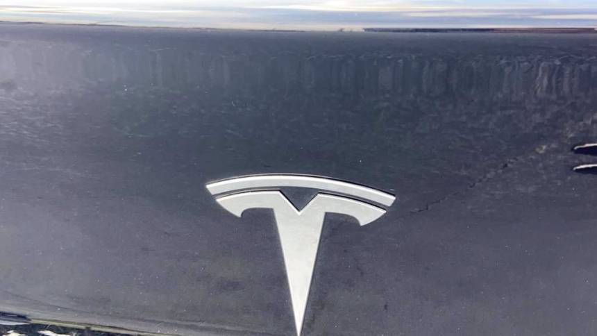 2018 Tesla Model 3 5YJ3E1EA1JF070261