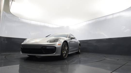 2018 Porsche Panamera WP0AE2A7XJL130879