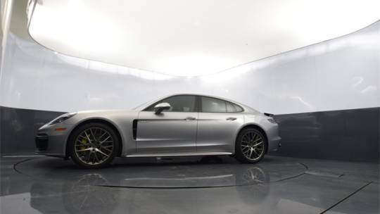 2018 Porsche Panamera WP0AE2A7XJL130879