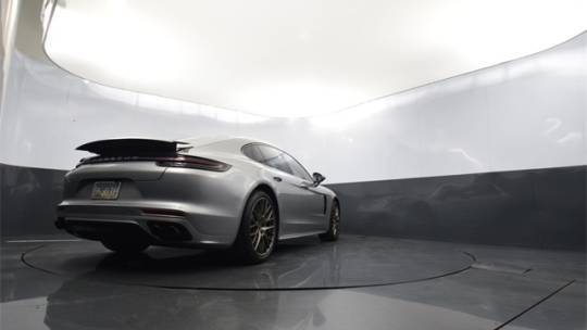 2018 Porsche Panamera WP0AE2A7XJL130879