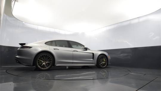 2018 Porsche Panamera WP0AE2A7XJL130879