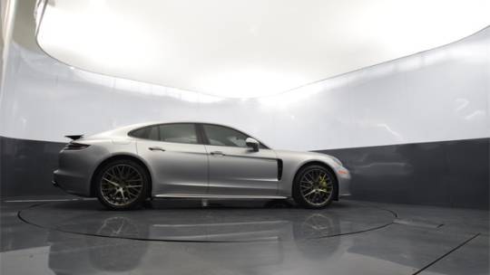 2018 Porsche Panamera WP0AE2A7XJL130879