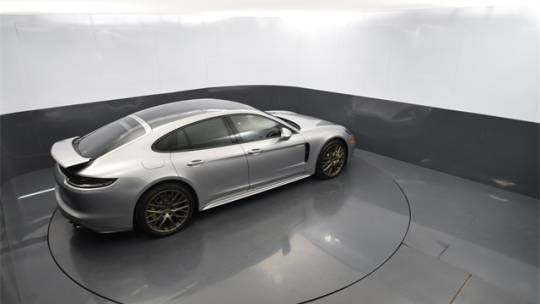 2018 Porsche Panamera WP0AE2A7XJL130879