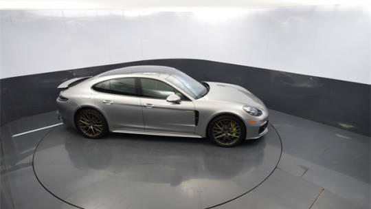 2018 Porsche Panamera WP0AE2A7XJL130879