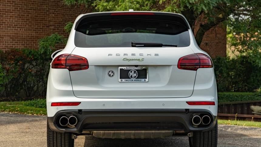 2016 Porsche Cayenne WP1AE2A21GLA64122