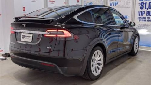 2018 Tesla Model X 5YJXCDE24JF113458