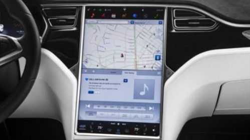 2018 Tesla Model X 5YJXCDE27JF138161