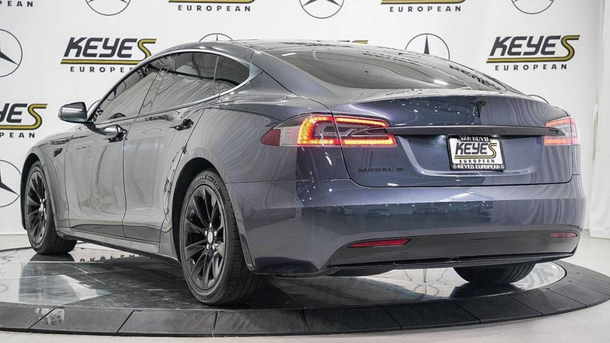 2016 Tesla Model S 5YJSA1E27GF168784