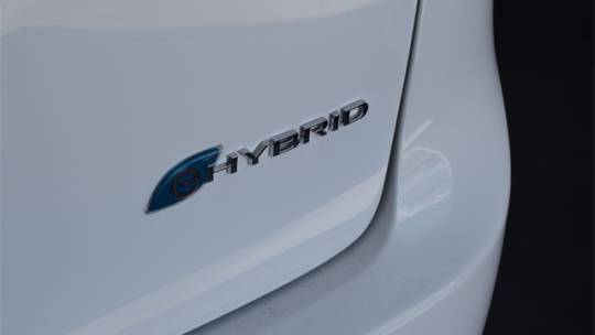 2018 Chrysler Pacifica Hybrid 2C4RC1H77JR175603