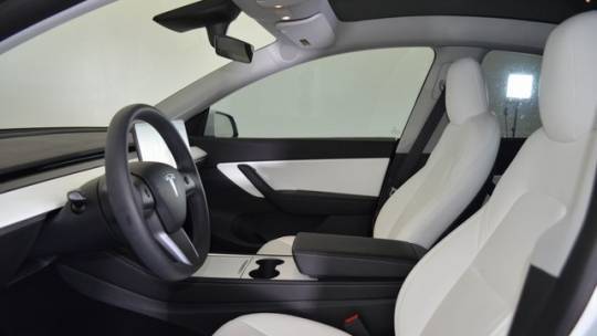 2021 Tesla Model Y 5YJYGDEE9MF187059