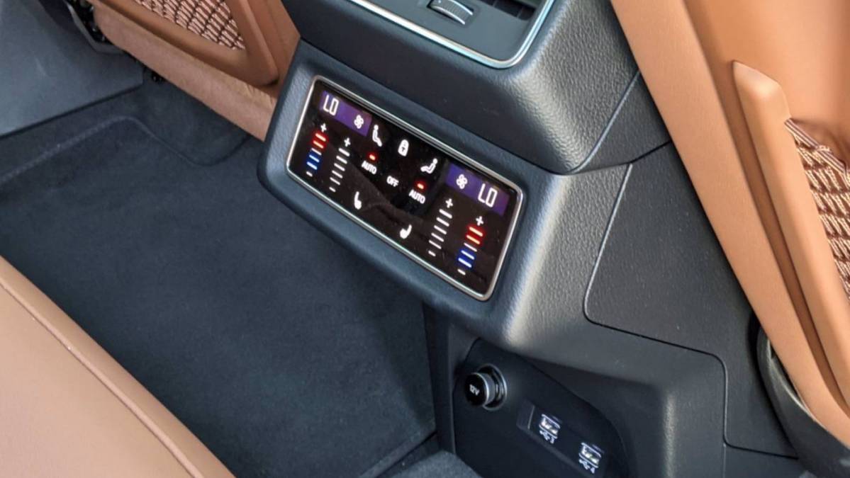 2019 Audi e-tron WA1LAAGE2KB021483