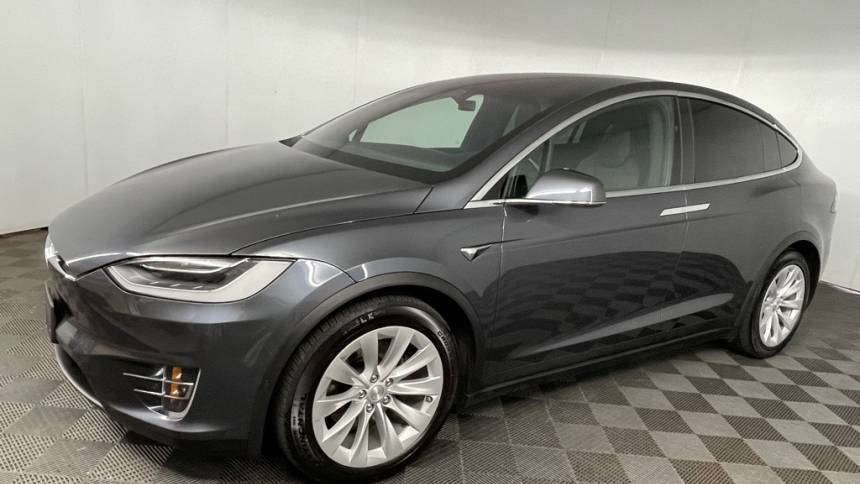 2018 Tesla Model X 5YJXCDE2XJF128580