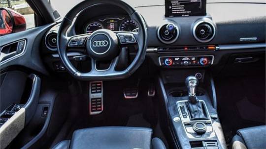 2017 Audi A3 Sportback e-tron WAUUPBFF9HA131435
