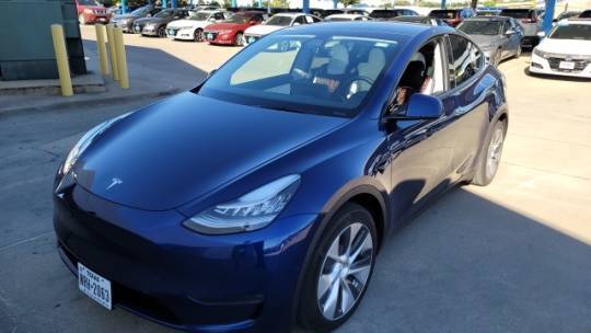 2021 Tesla Model Y 5YJYGDEE3MF095946