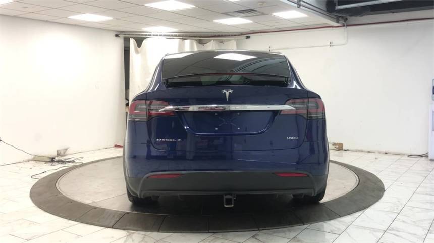 2018 Tesla Model X 5YJXCDE21JF087031