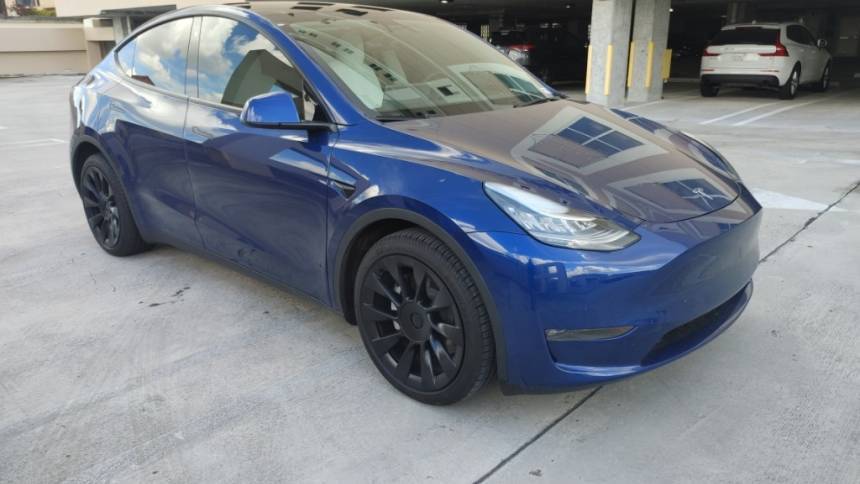 2021 Tesla Model Y 5YJYGDEE9MF210162