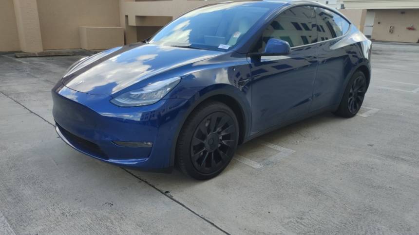 2021 Tesla Model Y 5YJYGDEE9MF210162