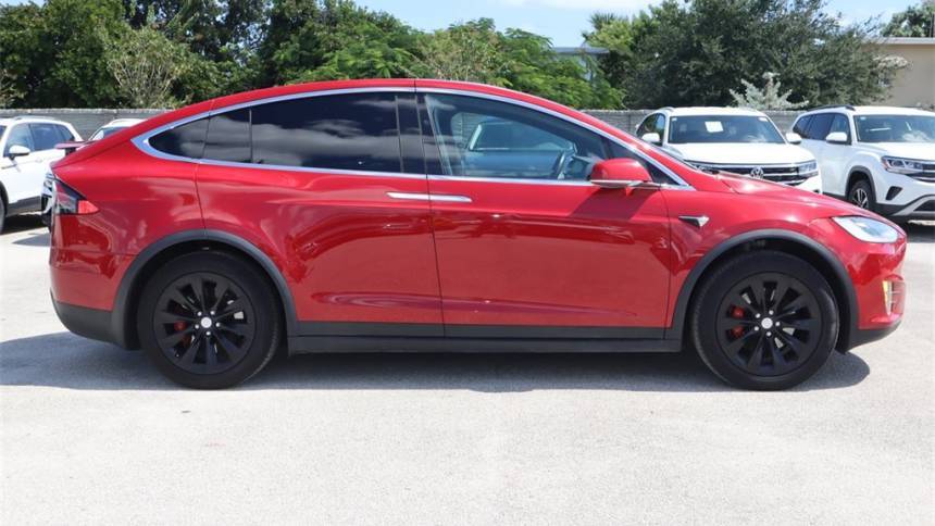 2019 Tesla Model X 5YJXCAE42KF180433