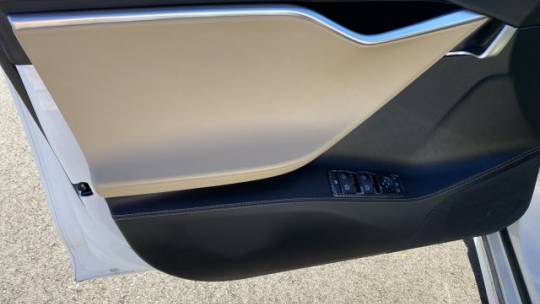 2017 Tesla Model S 5YJSA1E26HF198716