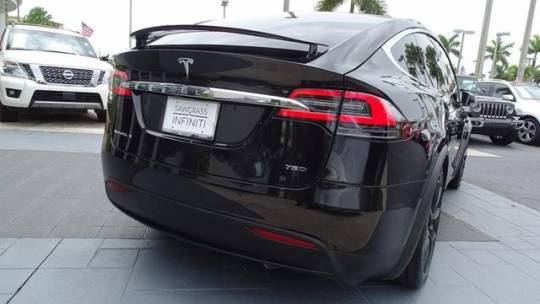 2018 Tesla Model X 5YJXCBE23JF099928