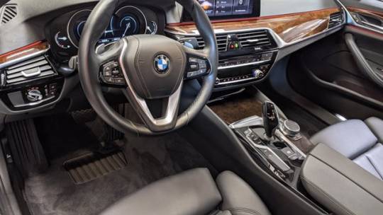 2019 BMW 5 Series WBAJA9C57KB253771