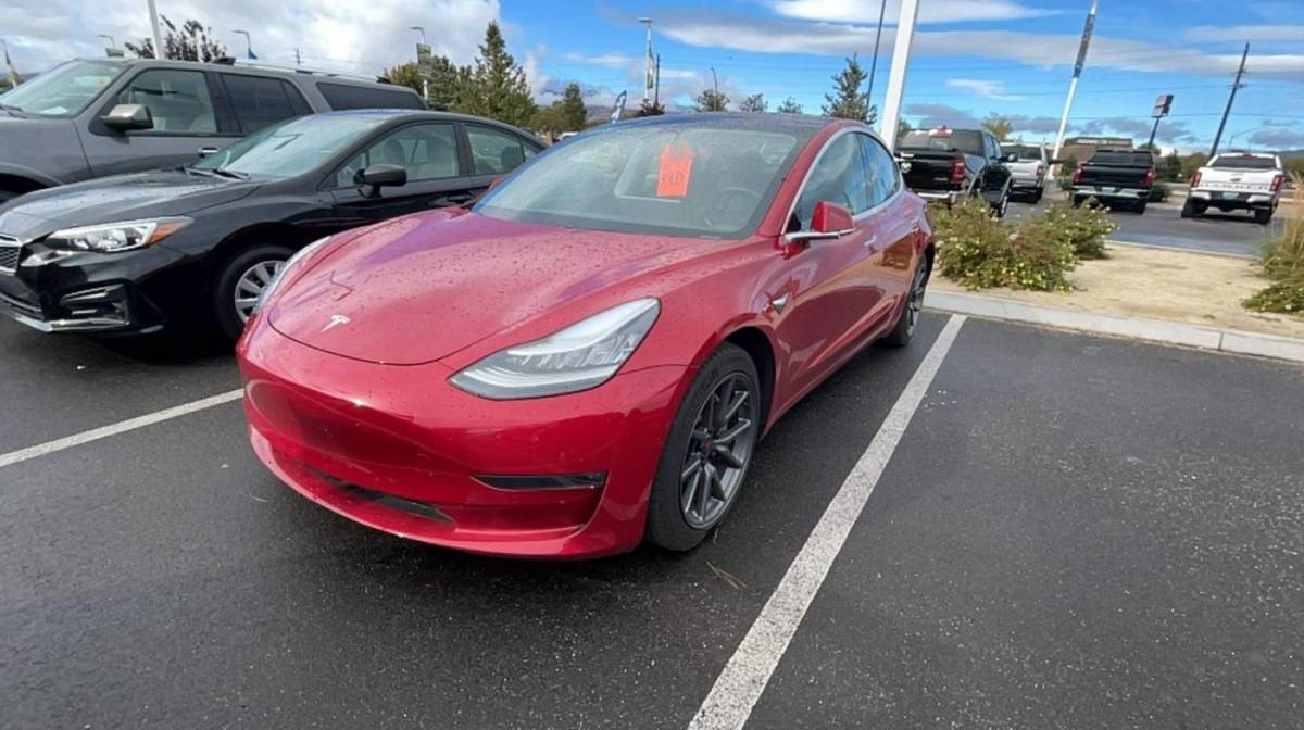 2018 Tesla Model 3 5YJ3E1EB1JF104806