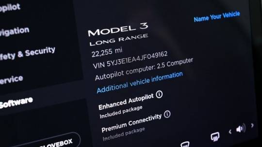 2018 Tesla Model 3 5YJ3E1EA4JF049162