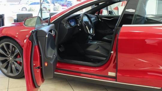 2015 Tesla Model S 5YJSA1E43FF112129