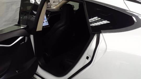 2015 Tesla Model S 5YJSA1S20FF090013