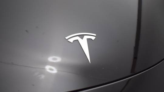 2018 Tesla Model 3 5YJ3E1EB4JF178379