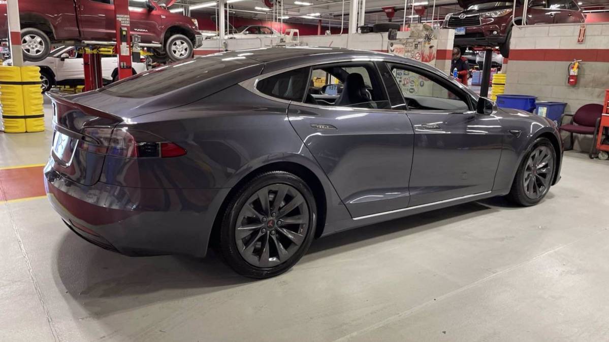 2019 Tesla Model S 5YJSA1E29KF302946