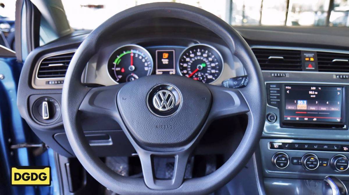 2016 Volkswagen e-Golf WVWKP7AU8GW913398