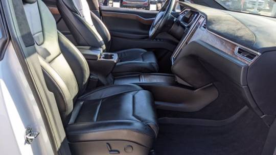 2017 Tesla Model X 5YJXCBE24HF049467