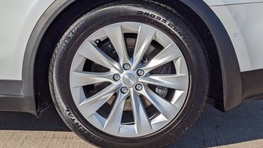 2017 Tesla Model X 5YJXCBE24HF049467