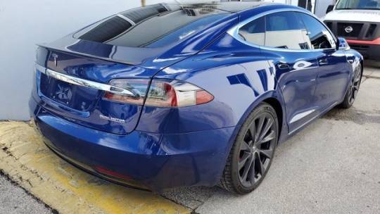 2020 Tesla Model S 5YJSA1E43LF382019