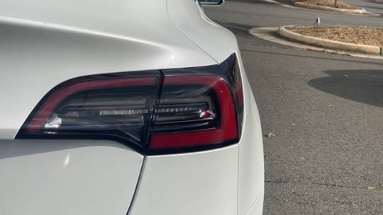 2019 Tesla Model 3 5YJ3E1EA7KF302072