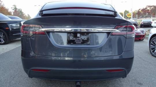 2017 Tesla Model X 5YJXCDE20HF039305