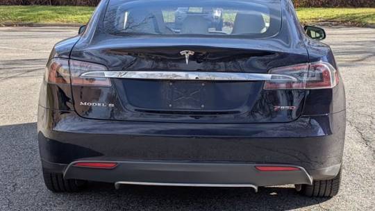 2014 Tesla Model S 5YJSA1H20EFP64117