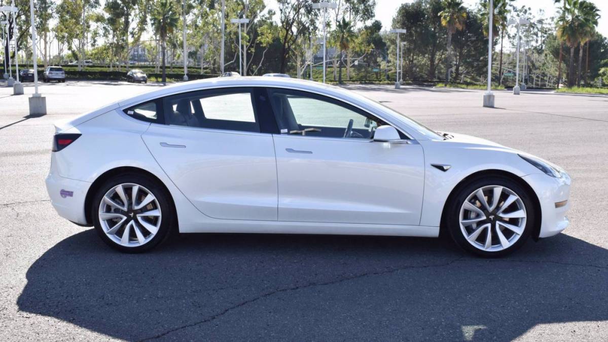 2018 Tesla Model 3 5YJ3E1EB0JF146710