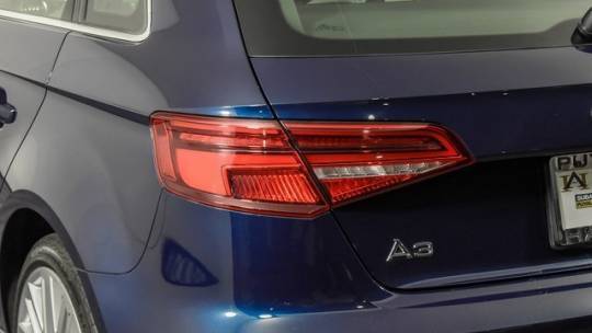 2018 Audi A3 Sportback e-tron WAUTPBFF0JA083759